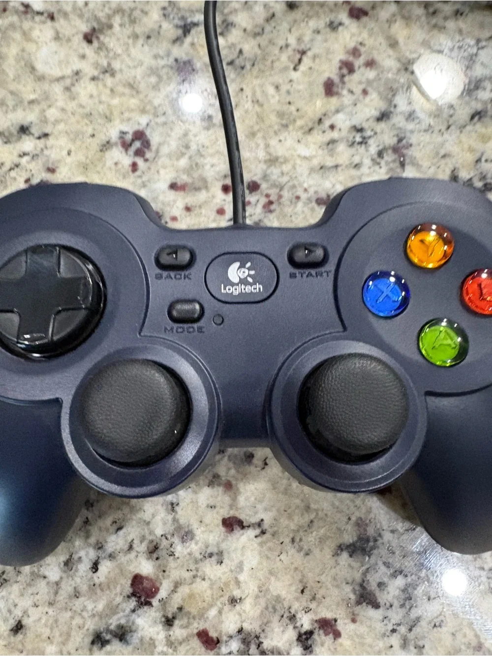 Logitech Gamepad F310 wired controller P/N 840-000058 Good working condition